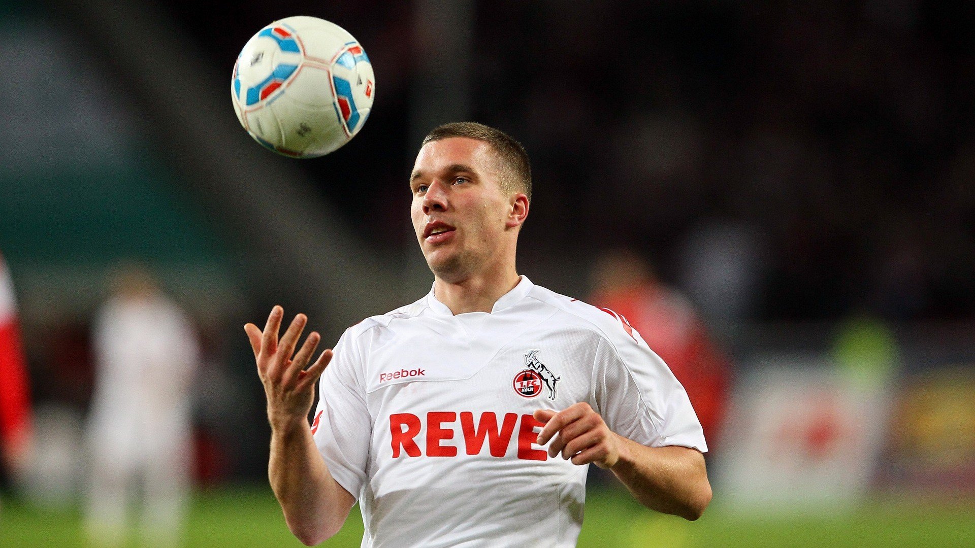 乐鱼体育官网注册-《ApexLegends》“极夜风暴”新地图上线，战术战局多变，引爆战火辉煌